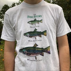 The life of a fish  fish story tee 1990s vintage